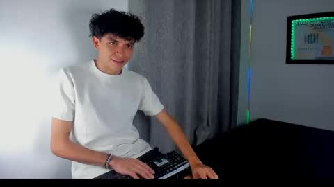 Salo online show from 04/14/26, 04:13