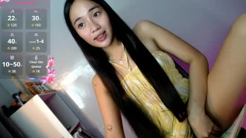 lovely_leah23 online show from 05/22/26, 09:20