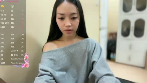 Snapshot of lovely_leah23 chatting on 07/06/26, 11:07 lovely_leah23 online show from 07/06/26, 11:07