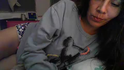 Snapshot of lovely_maia chatting on 11/14/25, 03:16 Maya online show from 11/14/25, 03:16