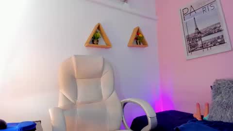 Olivia online show from 07/18/26, 11:58