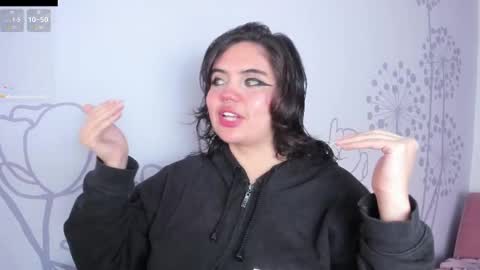 Snapshot of lovely_paris_01 chatting on 02/21/25, 05:24 Paris Rose online show from 02/21/25, 05:24