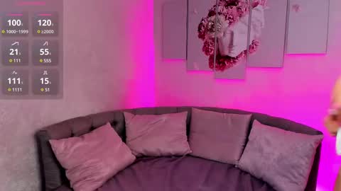 Snapshot of lovely_poppy chatting on 03/01/25, 01:53 Lolly online show from 03/01/25, 01:53