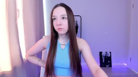 Snapshot of lovely_poppy chatting on 06/05/26, 01:34 Lolly online show from 06/05/26, 01:34