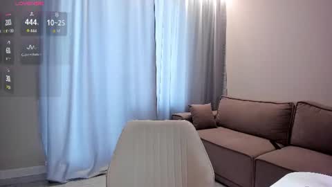 Snapshot of lovely_poppy chatting on 07/03/26, 02:18 Lolly online show from 07/03/26, 02:18