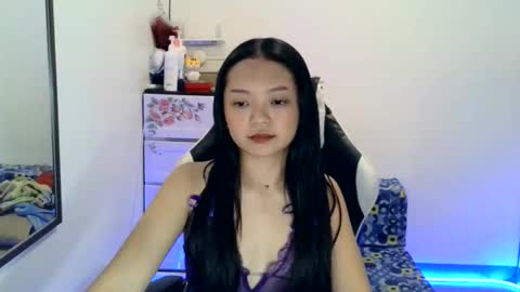 lovely_slutty online show from 12/22/25, 03:42