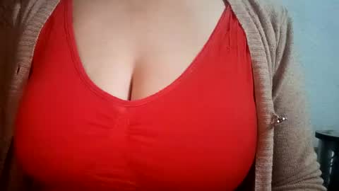 Snapshot of lovely_sweet_girl chatting on 02/03/25, 03:31 katrina follow me guys online show from 02/03/25, 03:31