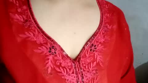 Snapshot of lovely_sweet_girl chatting on 02/05/25, 02:29 katrina follow me guys online show from 02/05/25, 02:29