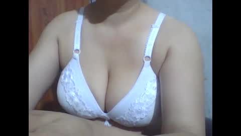 katrina follow me guys online show from 10/24/25, 01:57
