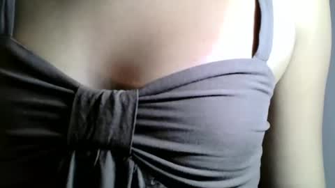 Snapshot of lovely_yvoneslutty chatting on 09/16/25, 02:51 lovely_yvoneslutty online show from 09/16/25, 02:51