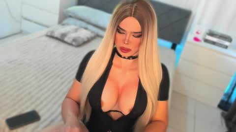 LOVELY CAREL 777 online show from 04/16/26, 01:39