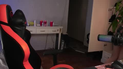 lovelydany3 online show from 11/23/25, 12:27