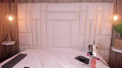 Lovely online show from 04/17/26, 05:05