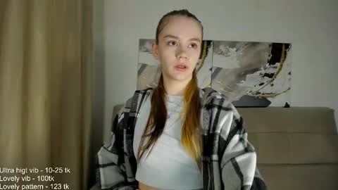 lovelygracee online show from 09/19/25, 05:24