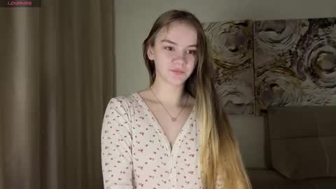 lovelygracee online show from 11/17/25, 02:45