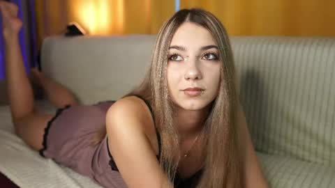 lovelygracee online show from 04/18/26, 02:21