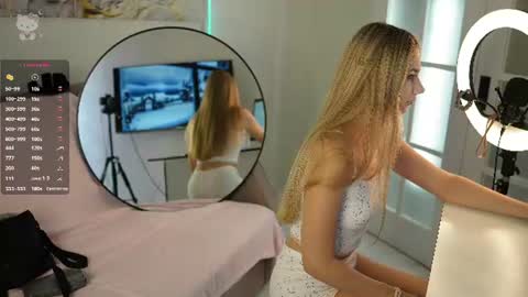 Snapshot of lovelygracee chatting on 06/17/26, 03:02 lovelygracee online show from 06/17/26, 03:02