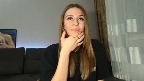 Kate only online show from 02/08/25, 01:44