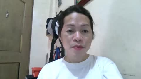 lovelykimts32 online show from 09/29/25, 01:44