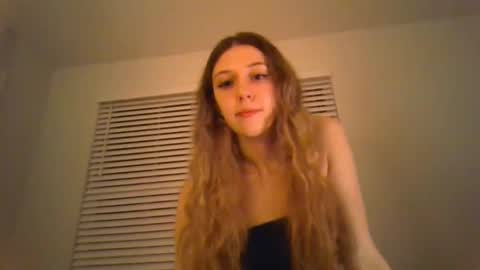lana online show from 05/22/26, 02:40