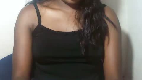 lovelylarra online show from 02/10/26, 06:45