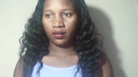 lovelylarra online show from 04/08/26, 06:41