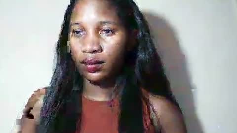 lovelylarra online show from 04/14/26, 09:26