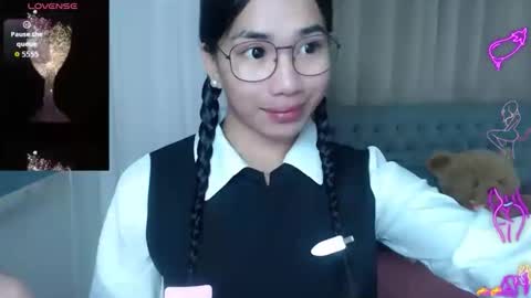 Snapshot of lovelymae18 chatting on 02/26/26, 07:29 lovelymae18 online show from 02/26/26, 07:29