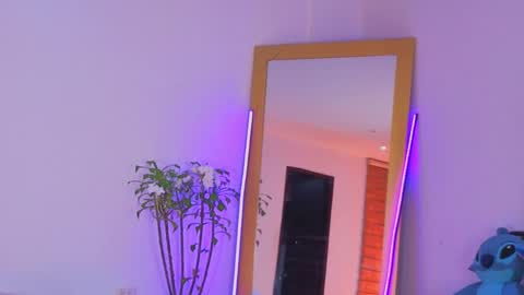 lovelymoon_ online show from 04/23/26, 03:19