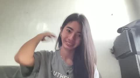 lovelyours_kishia online show from 04/15/26, 01:34