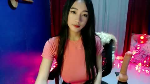 lovelypetite143 online show from 05/06/26, 10:20