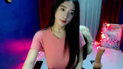 lovelypetite143 online show from 05/27/26, 05:04