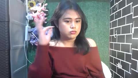 Snapshot of lovelypinaychubsx chatting on 10/23/25, 09:46 lovely online show from 10/23/25, 09:46