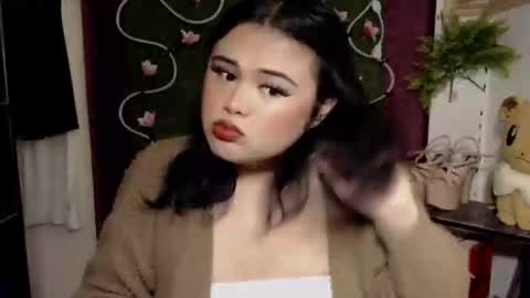 Snapshot of lovelypinaychubsx chatting on 10/26/25, 06:36 lovely online show from 10/26/25, 06:36