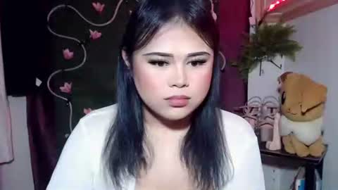 Snapshot of lovelypinaychubsx chatting on 11/22/25, 09:30 lovely online show from 11/22/25, 09:30