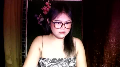 Snapshot of lovelypinaychubsx chatting on 12/20/25, 06:26 lovely online show from 12/20/25, 06:26