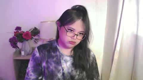 Snapshot of lovelypinaychubsx chatting on 06/11/26, 04:10 lovely online show from 06/11/26, 04:10