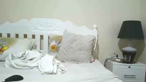 Angelquey online show from 04/17/26, 08:34