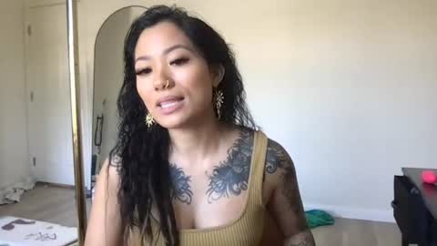 Snapshot of lovelyxmacii chatting on 06/23/26, 08:29 lovelyxmacii online show from 06/23/26, 08:29