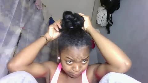 Snapshot of lovemarie08 chatting on 04/15/26, 11:17 lovemarie08 online show from 04/15/26, 11:17