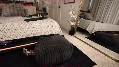 Scarlett online show from 02/19/25, 01:06