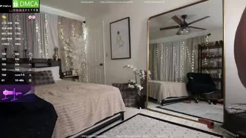 Scarlett online show from 11/20/25, 08:19