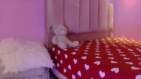 Snapshot of lovequeen02 chatting on 07/28/26, 12:48 L O V E online show from 07/28/26, 12:48
