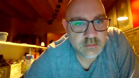 lover010983 online show from 02/28/25, 05:48