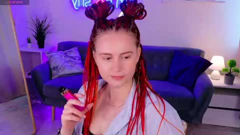 DAISY online show from 06/12/26, 01:32