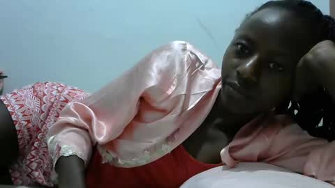 Snapshot of lovergal222 chatting on 01/27/25, 02:35 lovergal222 online show from 01/27/25, 02:35