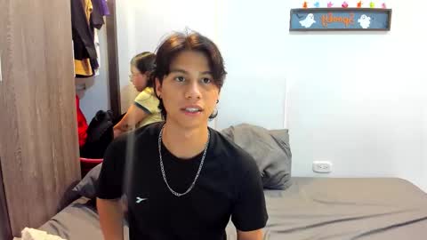 Snapshot of lovers_clover_x chatting on 09/12/25, 01:17 Lovers Clover X online show from 09/12/25, 01:17