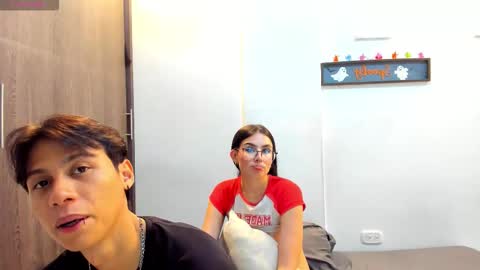 Snapshot of lovers_clover_x chatting on 11/04/25, 12:43 Lovers Clover X online show from 11/04/25, 12:43