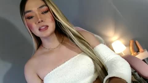 lovers moon22 online show from 12/12/24, 03:54