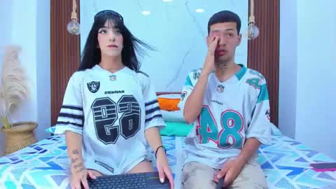 Snapshot of loversinfire chatting on 11/18/25, 08:57 sofia and bryan online show from 11/18/25, 08:57